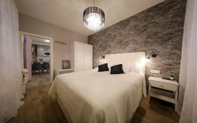 Aldo Apartments Center