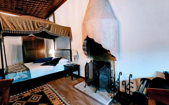 Otanti̇k Club Hotel & Spa