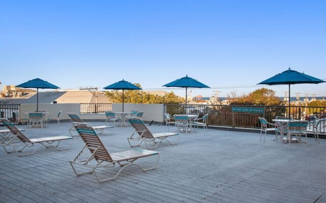 Brighton Suites Hotel