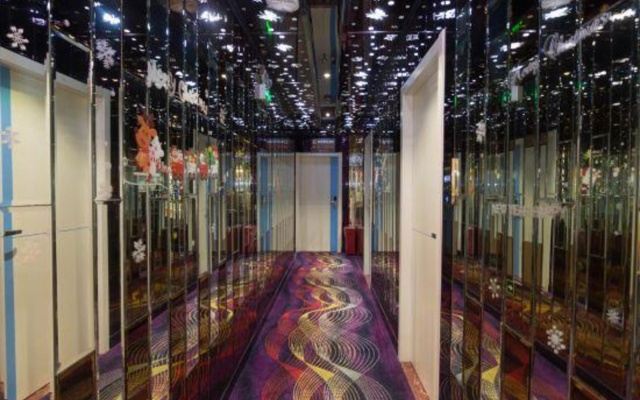 Yibai Liangpin Hotel (Baidu Bridge Shop Outside Bund, Nanjing East Road, Shanghai) – Hotel Rooms – Shanghai