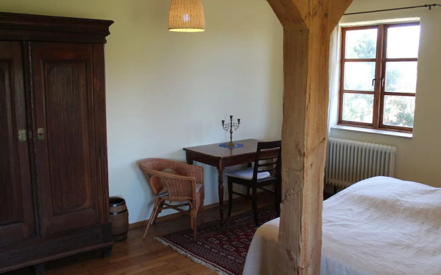 Rustic-style Apartment in Buschenhagen With Garden