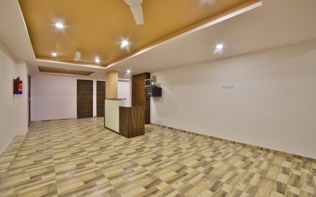 OYO Flagship 27974 Madhuram Arcade