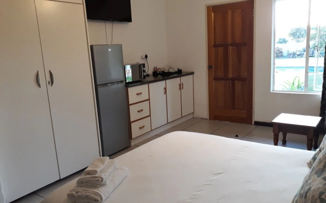 8 Ibis Lane Guest House