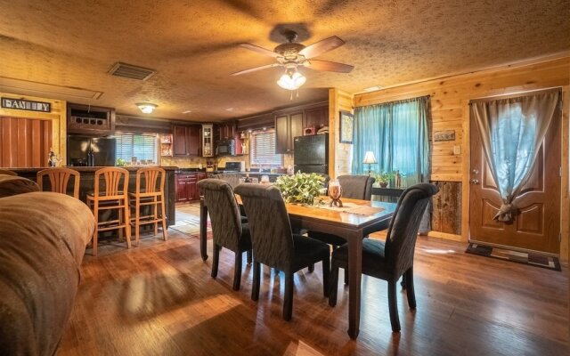 Nacoochee Valley Lodge