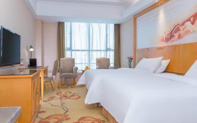 Vienna Hotel Hubei Xiangyang Tanxi Road