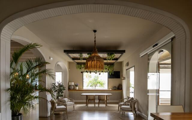 Llaut Boutique Hotel