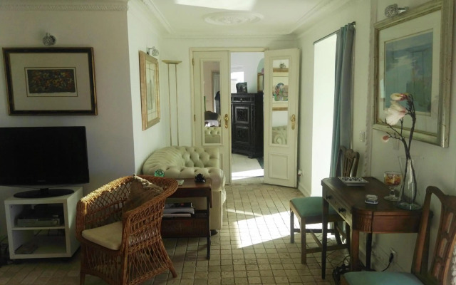 Sunrise Terrace Apartment