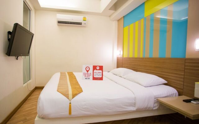 Nida Rooms Khlong Toei 390 Sky Train