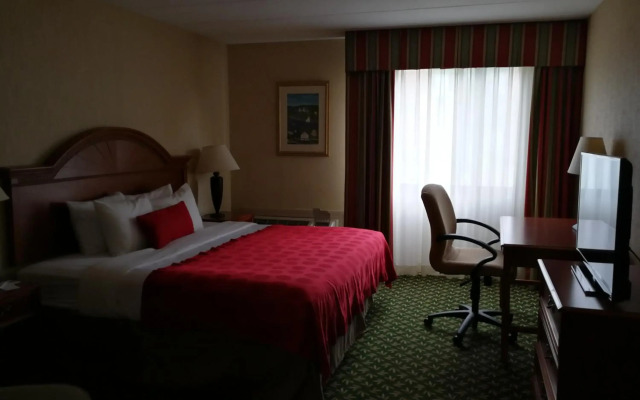 Mystic River Hotel & Suites