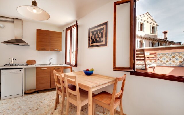 Santo Stefano Accademia Apartment Venice