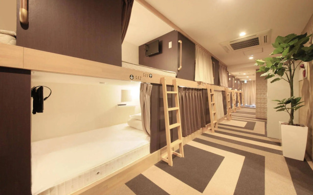 Centurion Ladies Hostel Ueno Park - Caters to Women
