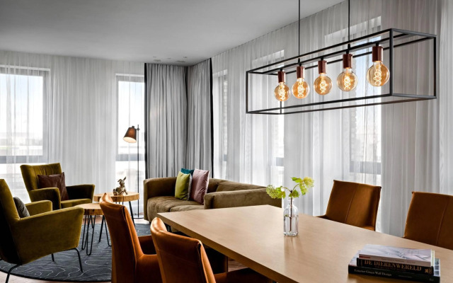 Renaissance Amsterdam Schiphol Airport Hotel