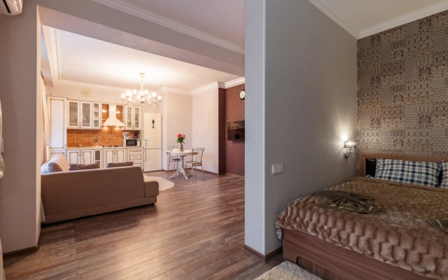 Tolstoy Apart Ленина 19