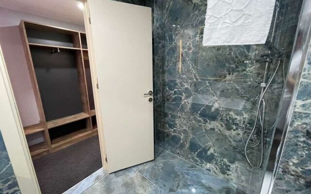 Yeni̇ Sevcan Hotel
