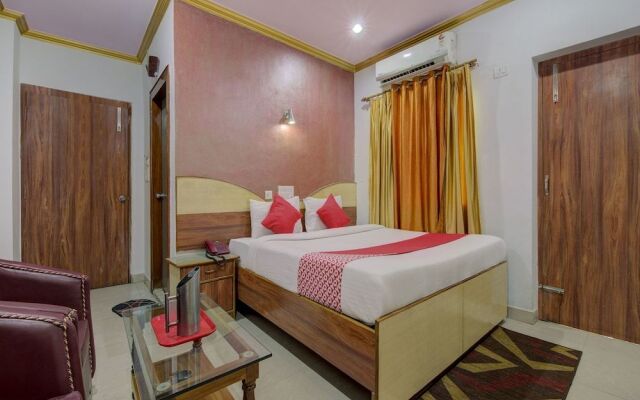 OYO 4275 Hotel Sunraj Residency