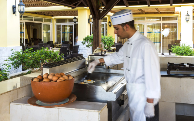 Gaia Royal Hotel