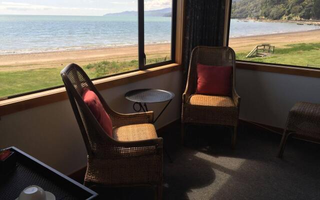 Te Puru Beach Lodge