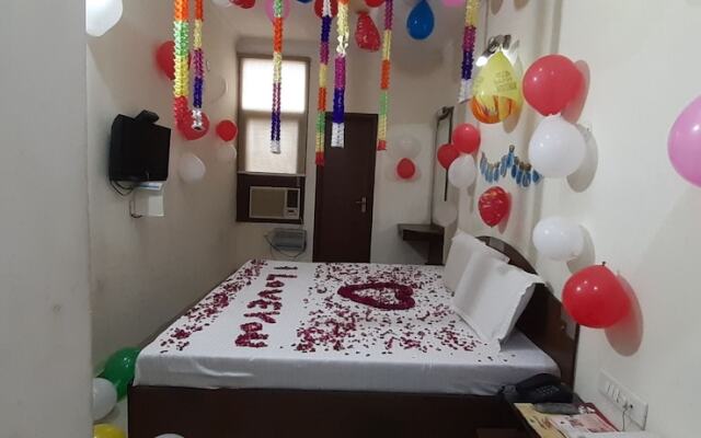 Hotel Holiday Comfort - 800 mts from Jallianwala Bagh, Amritsar