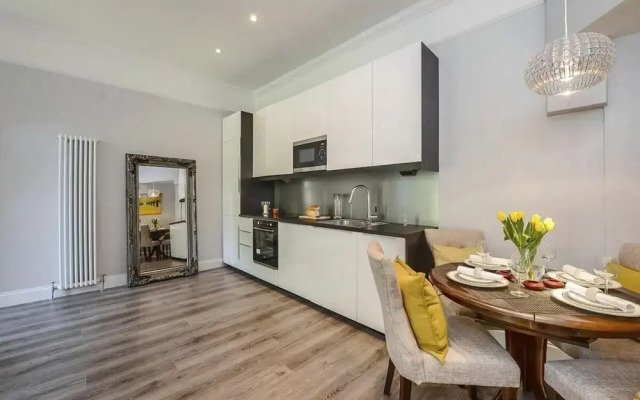 Spacious 2-bedroom Flat With 3 Beds in Ealing, W5