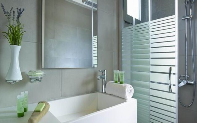 Coriva Beach Hotel & Bungalows