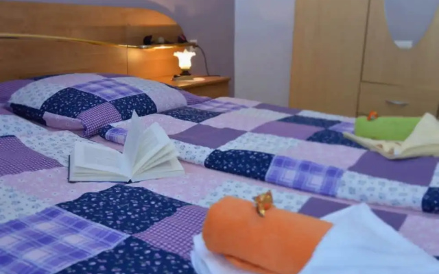 Cozy Apartment in Lichtenhain Germany With Garden