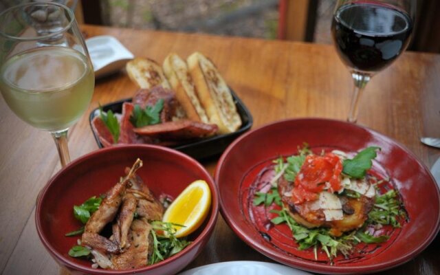Black Spur Inn