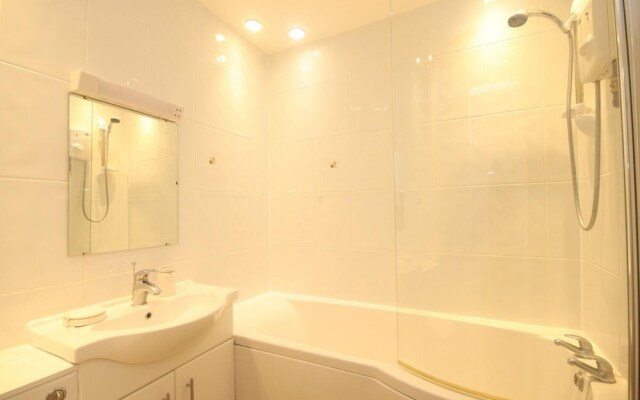 11B Medmerry Park 2 Bedroom Chalet