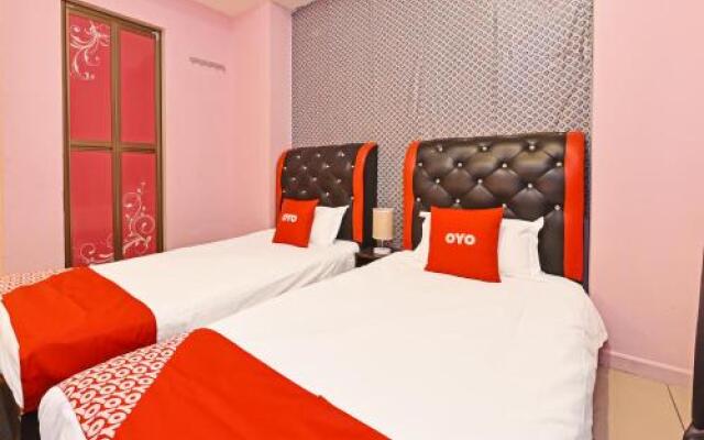 8 Hotel