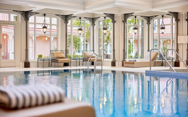 Disneyland® Hotel