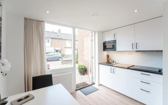 Happy Days Apartment - Luxurious - Free parking on own property