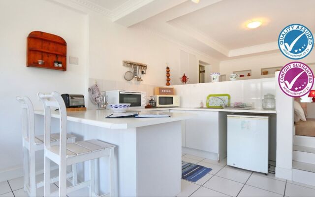 Studio Apartment Fish Hoek Bay