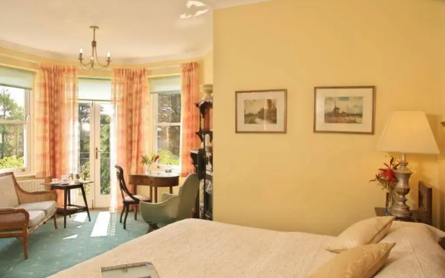 Seaview House Hotel