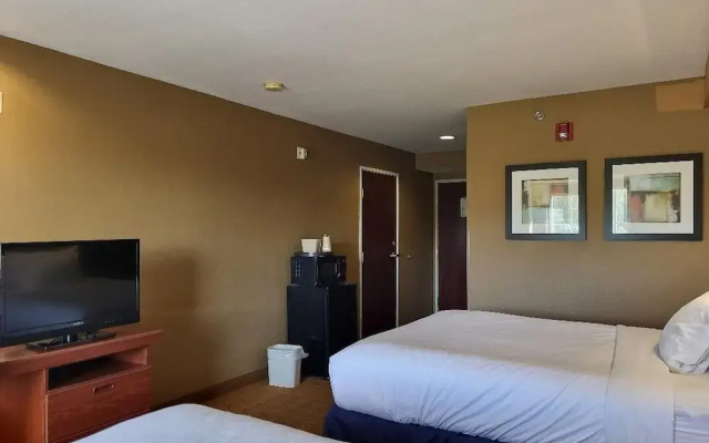 Microtel Inn & Suites by Wyndham Starkville