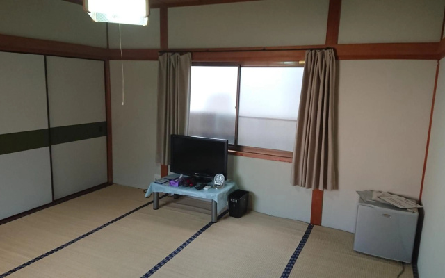 Guesthouse Kumano – Guest Rooms – Tanabe