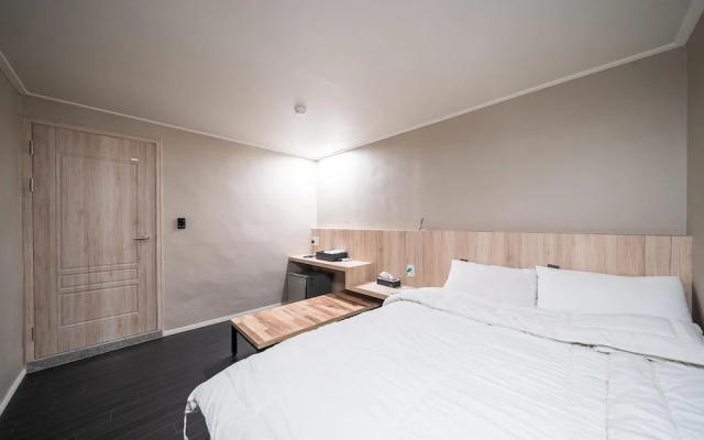 Suwon Movie Motel