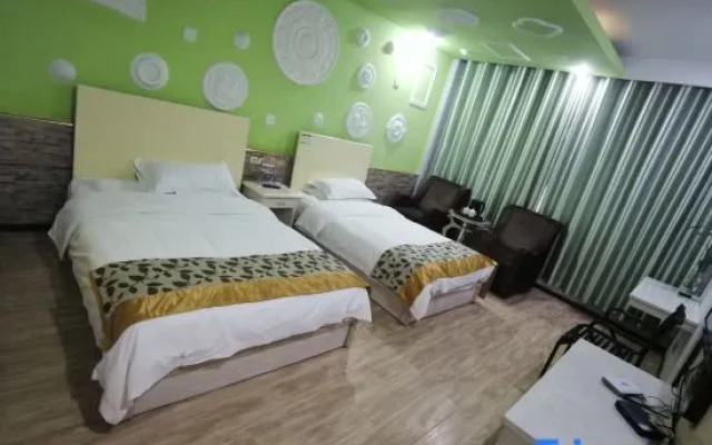 Magpie Nest Business Couple Fashion Hotel