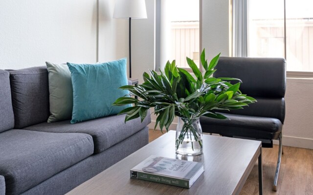 6th Street Condos by Barsala