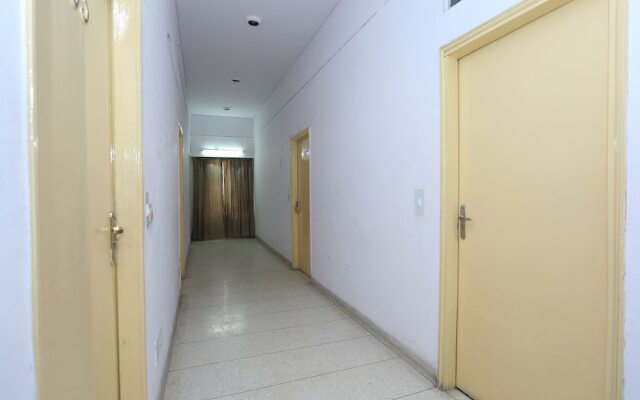 OYO 33385 Hotel Mandakini