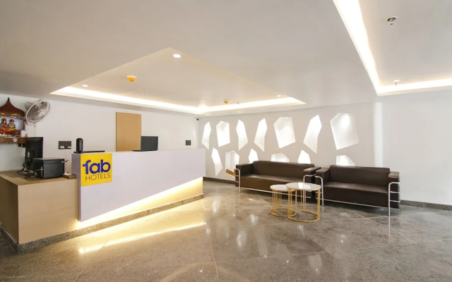 FabHotel Sky Suites Karkardooma