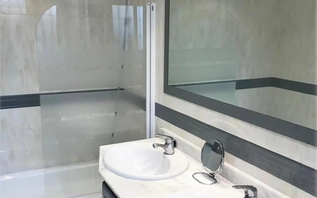 Villa 9 pers in Burriana Nerja