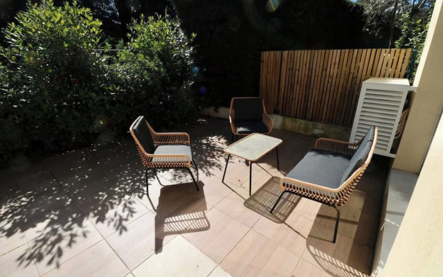 Bright Apartment - AC - 2br-4p - Gassin