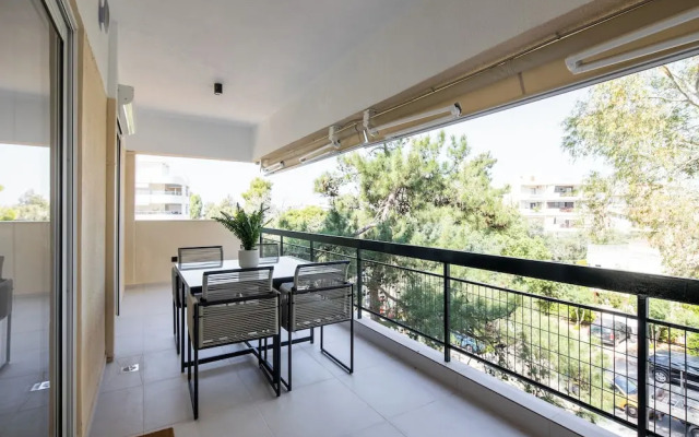 Bloom 2-Bedroom Apartment in Athens