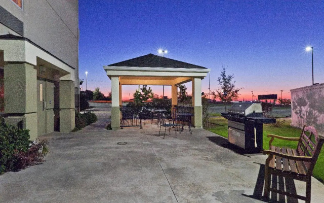 Candlewood Suites Wichita Falls @ Maurine St.