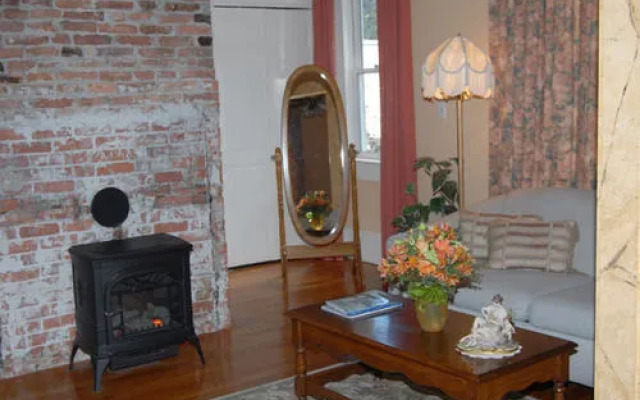 The Spring Seasons Inn