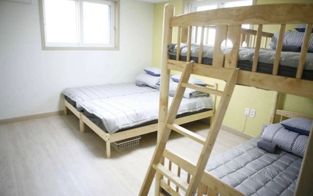 Twin Rabbit Guesthouse