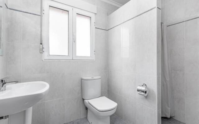 Charming 4-Bed Villa in Denia