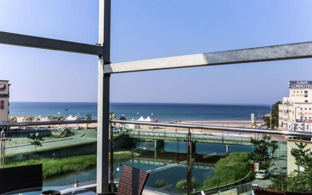 Hajodae Beachhouse Pension