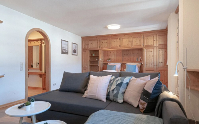 Ruhige Alpine Suite im Zentrum by Stayfritz