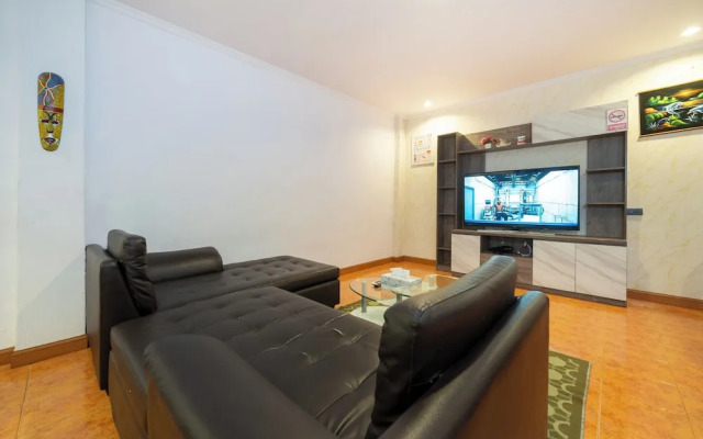 Patong Central Residence & Apartment