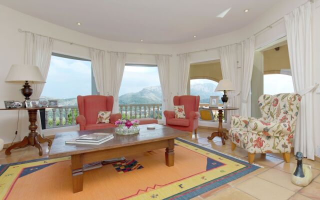 Villa with private swimming pool fantastic views of the golf complex of Denia